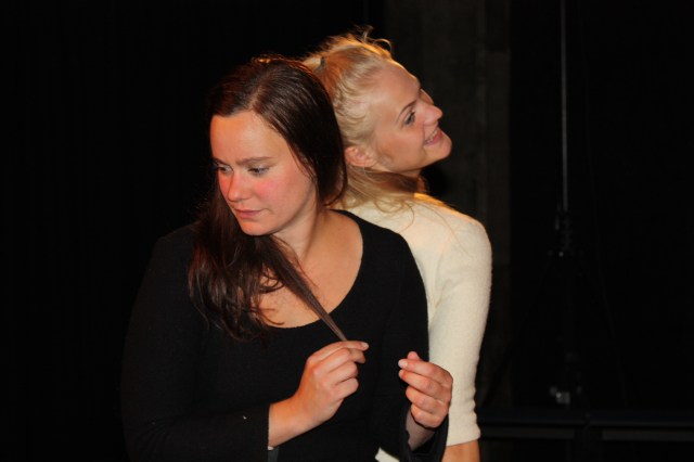 Vår forestilling om Sara foto