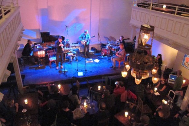 cafeteatret-konsert-625x416